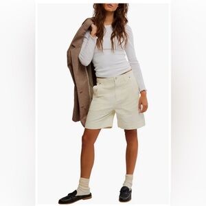 Free People We The Free Milo Carpenter Ivory Women’s Shorts Size 10 NWT